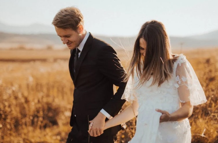 Soñar con salir con un ex: 24 significados y simbolismos