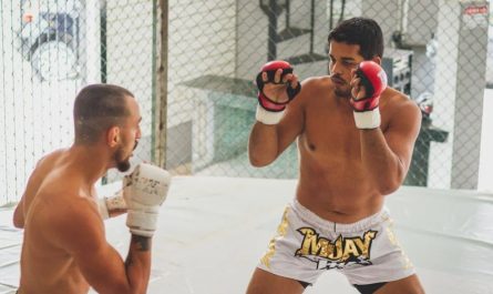 Soñar con ser golpeado por familiares: 17 significados y símbolos