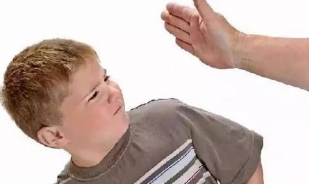 Soñar con recibir una bofetada: 10 significados y simbolismos