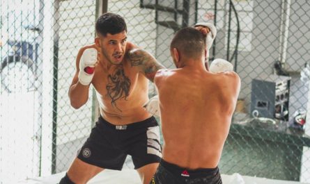 Soñar con ser golpeado por un amigo: 9 significados y simbolismos