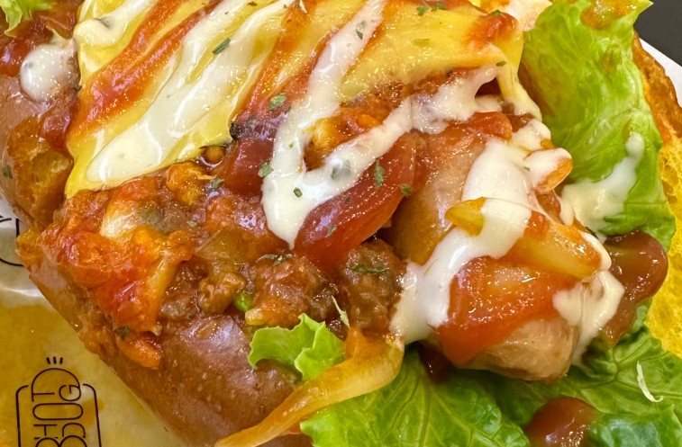 Soñar con perritos calientes: 9 significados y simbolismos