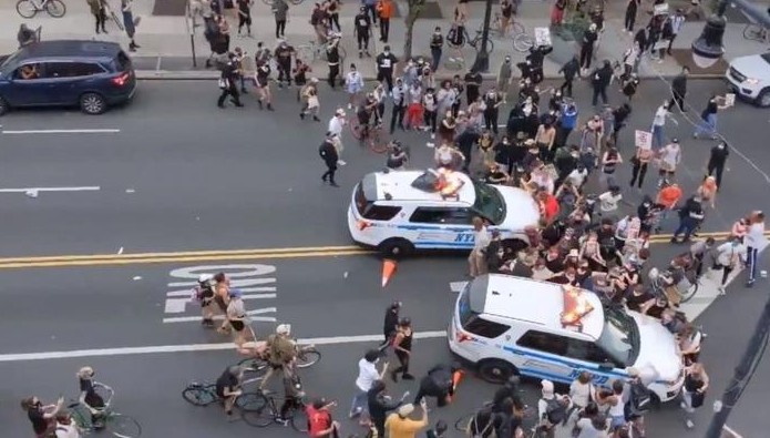 15 Significados de Soñar con Cruzar la Calle Imprudentemente