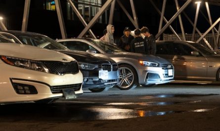 16 Significados de Soñar con un Coche Marchando en Marcha