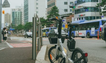27 Significados de Soñar con una Parada de Autobús
