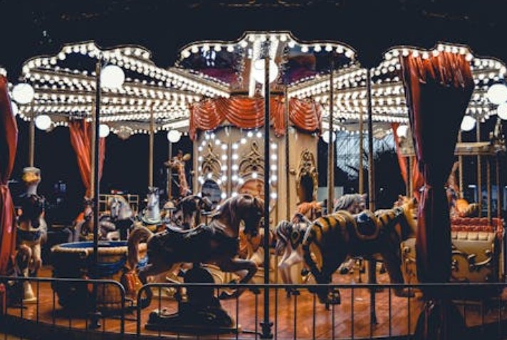 18 Significados de Soñar con un Parque de Atracciones