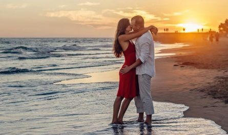15 Significados de Soñar con Besar
