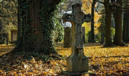10 Significados de Soñar con la Muerte de una Persona Desconocida