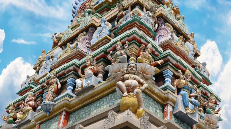 20 Significados de Soñar con Ir a un Templo