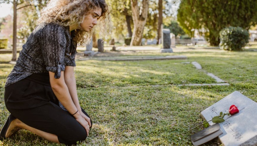 ¿Qué significa soñar con el funeral de un conocido? (10)