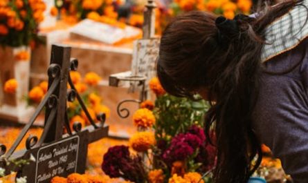 ¿Qué significa soñar con el funeral de un amigo?