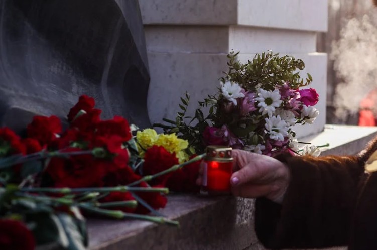 ¿Qué significa soñar con la muerte de un amigo cercano?