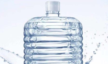¿Qué significa soñar con una jarra de agua o un cubo?