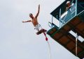 ¿Qué significa soñar con hacer *bungee jumping* (salto con cuerda elástica)?
